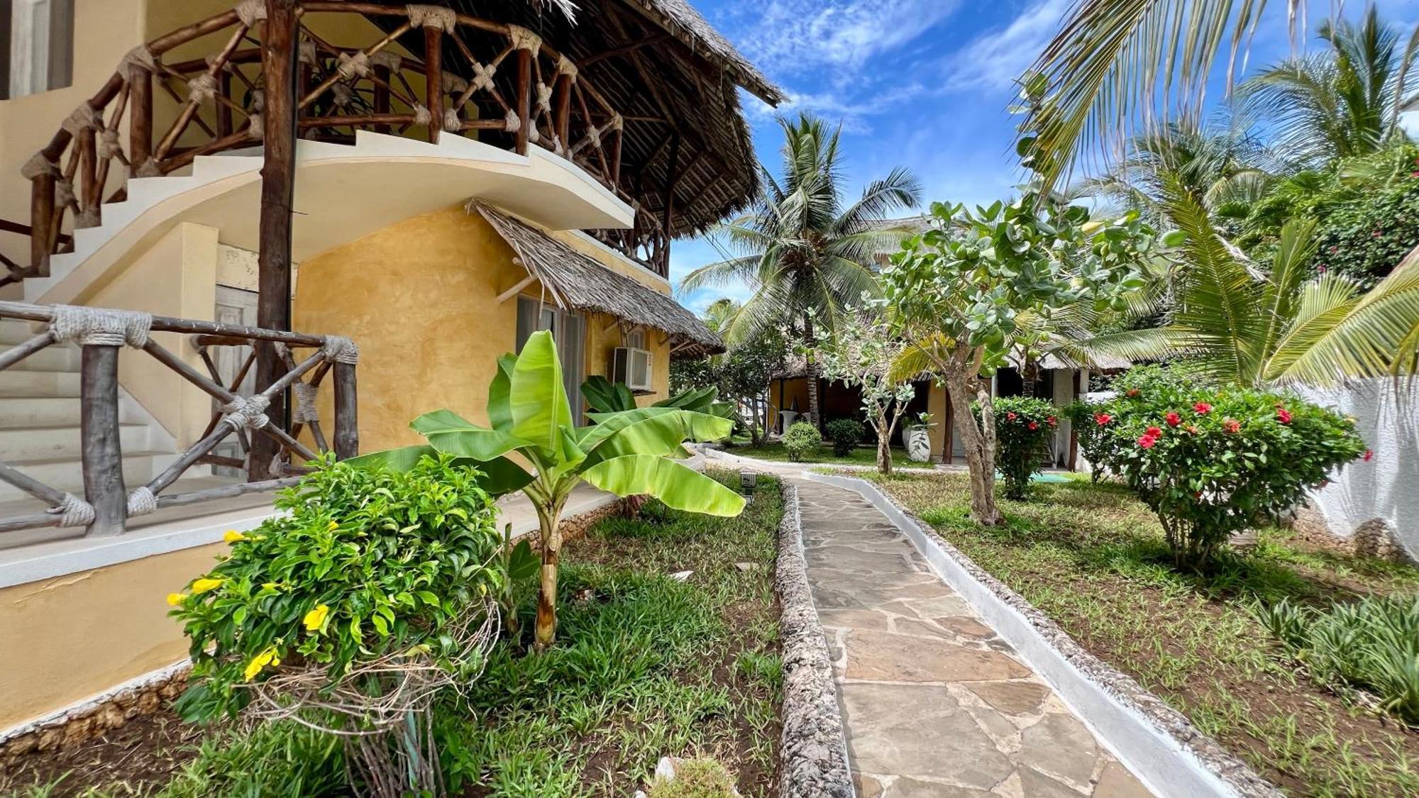 Terrazza Mawe Zuri Resort Watamu Exterior photo